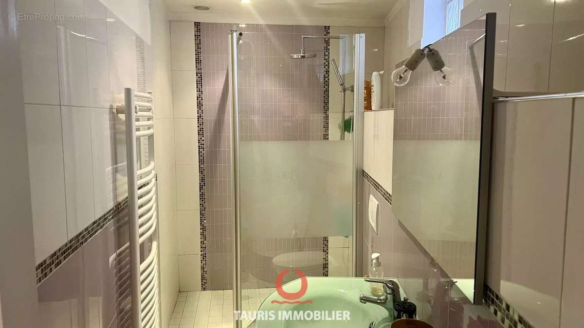 Appartement à MARSEILLE-9E