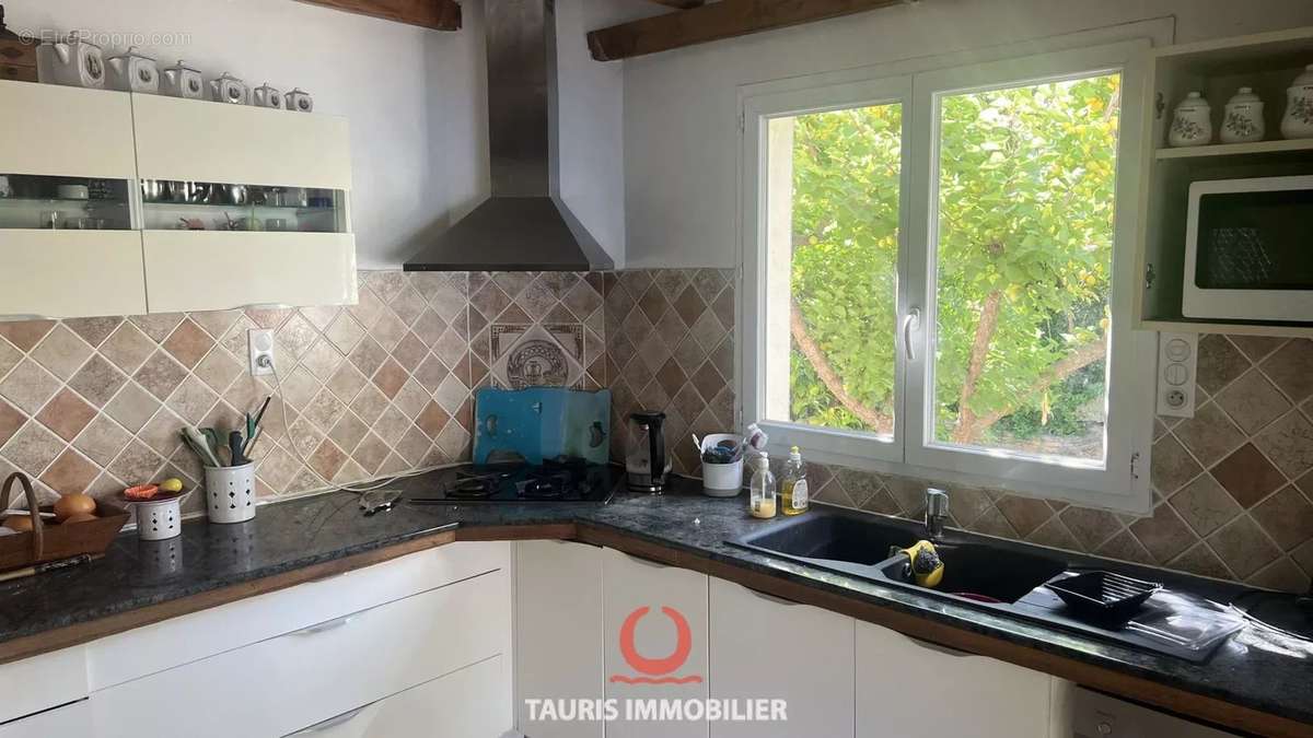 Appartement à MARSEILLE-9E