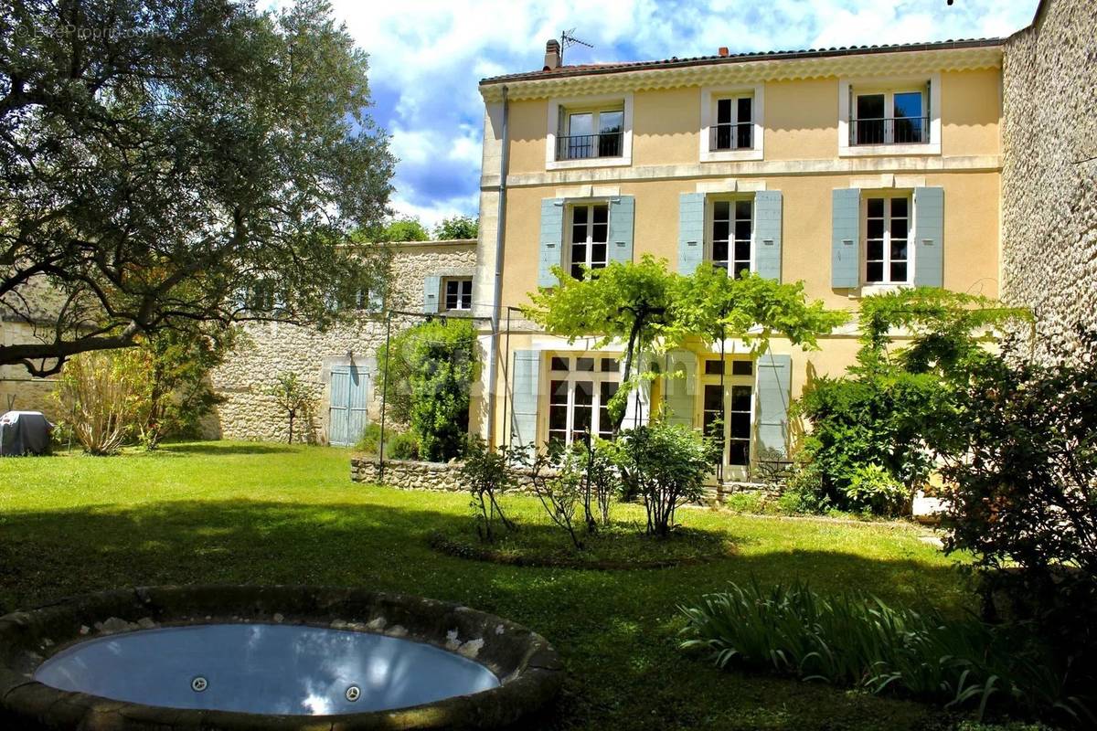 Maison à SAINT-PAUL-TROIS-CHATEAUX