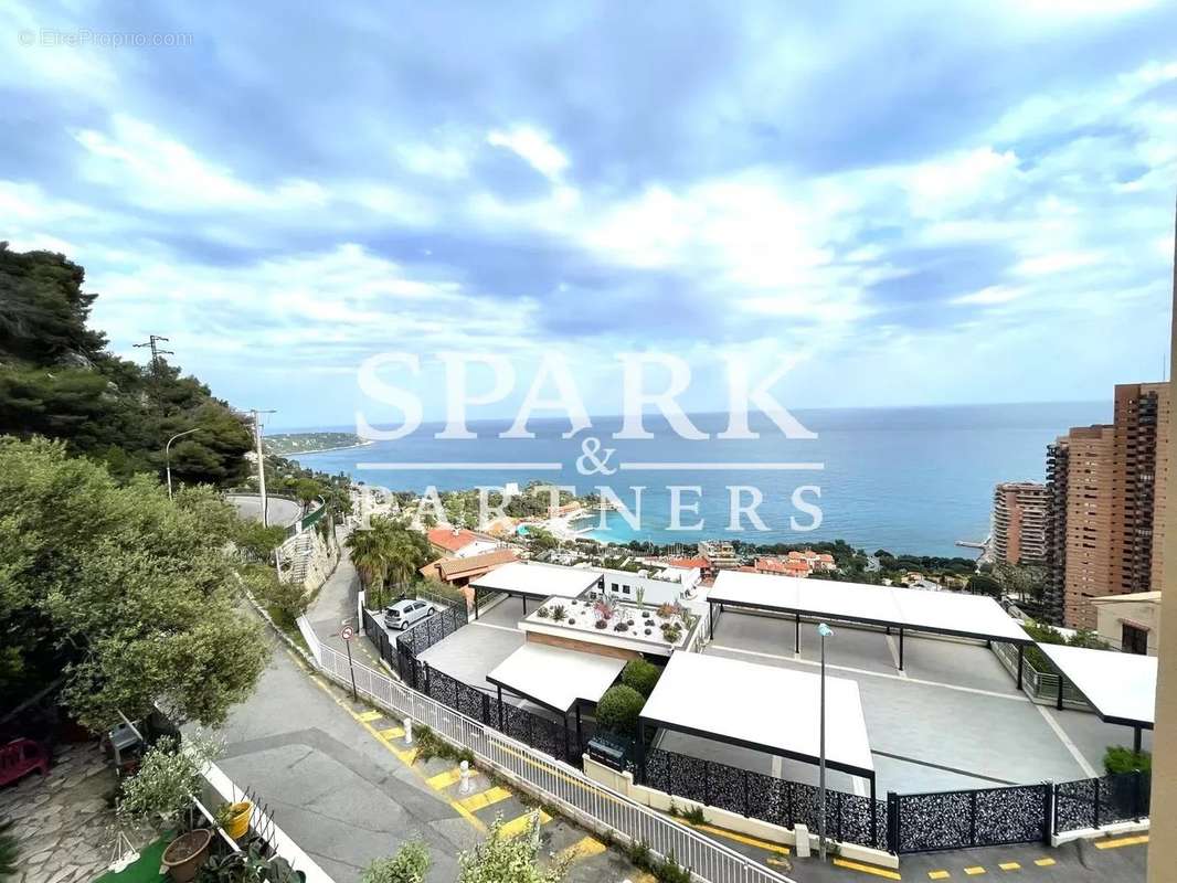 Appartement à ROQUEBRUNE-CAP-MARTIN