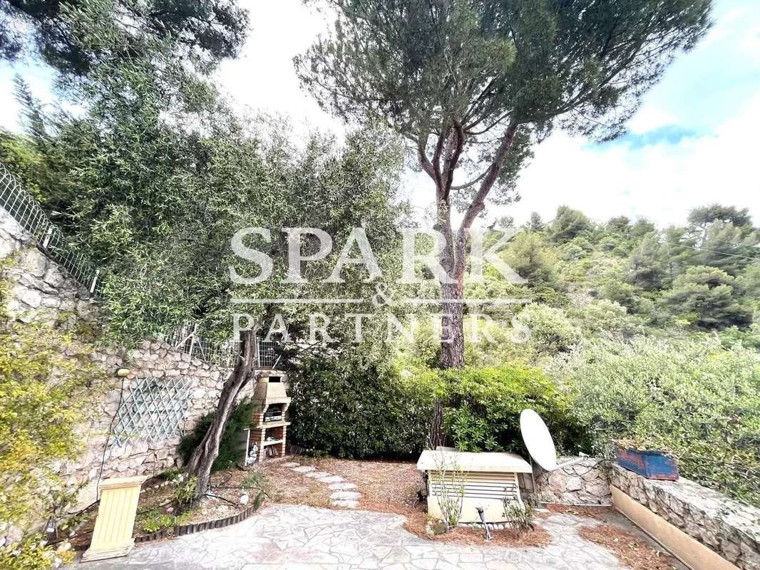 Appartement à ROQUEBRUNE-CAP-MARTIN