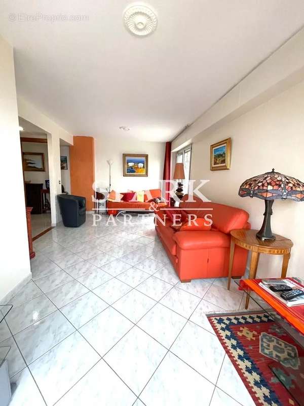 Appartement à ROQUEBRUNE-CAP-MARTIN