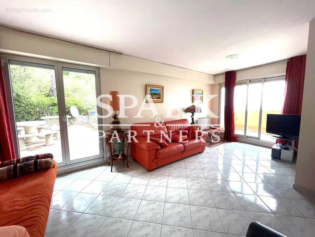 Appartement à ROQUEBRUNE-CAP-MARTIN