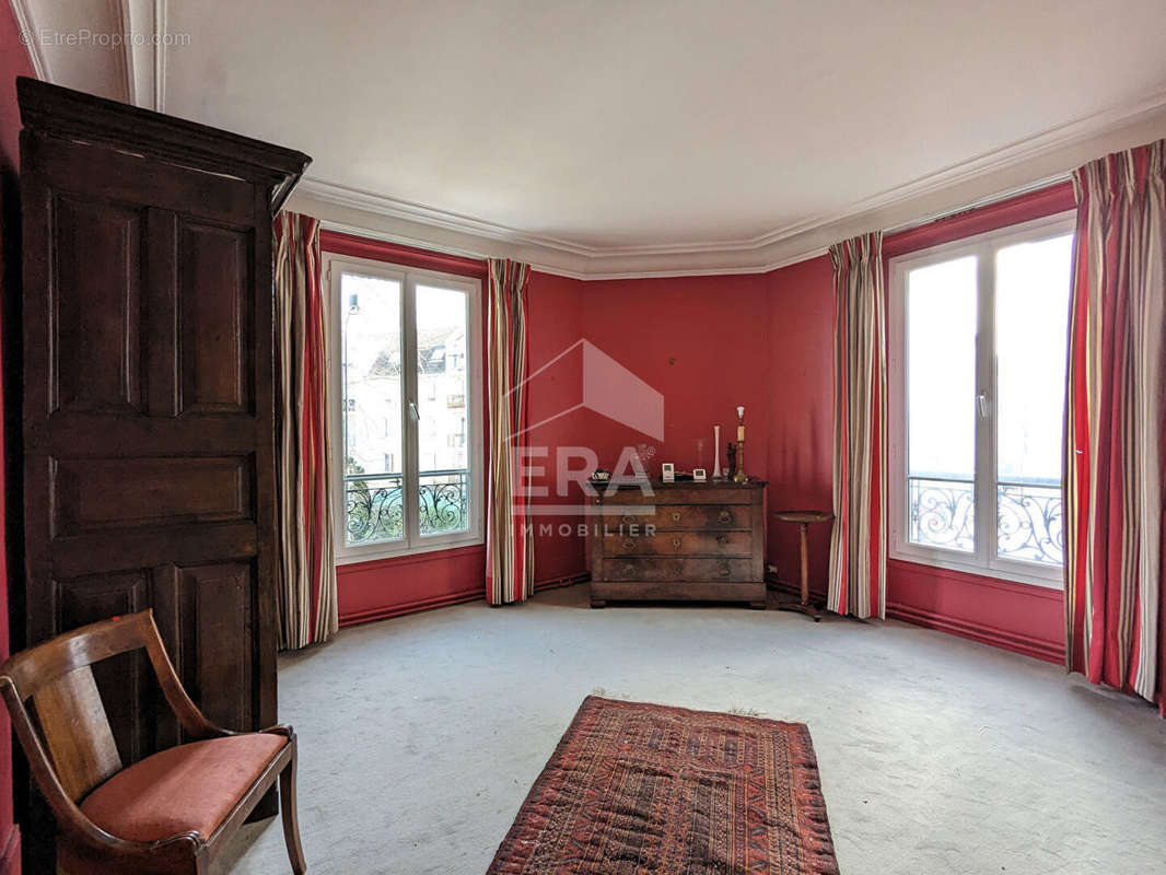 Appartement à NEUILLY-SUR-SEINE