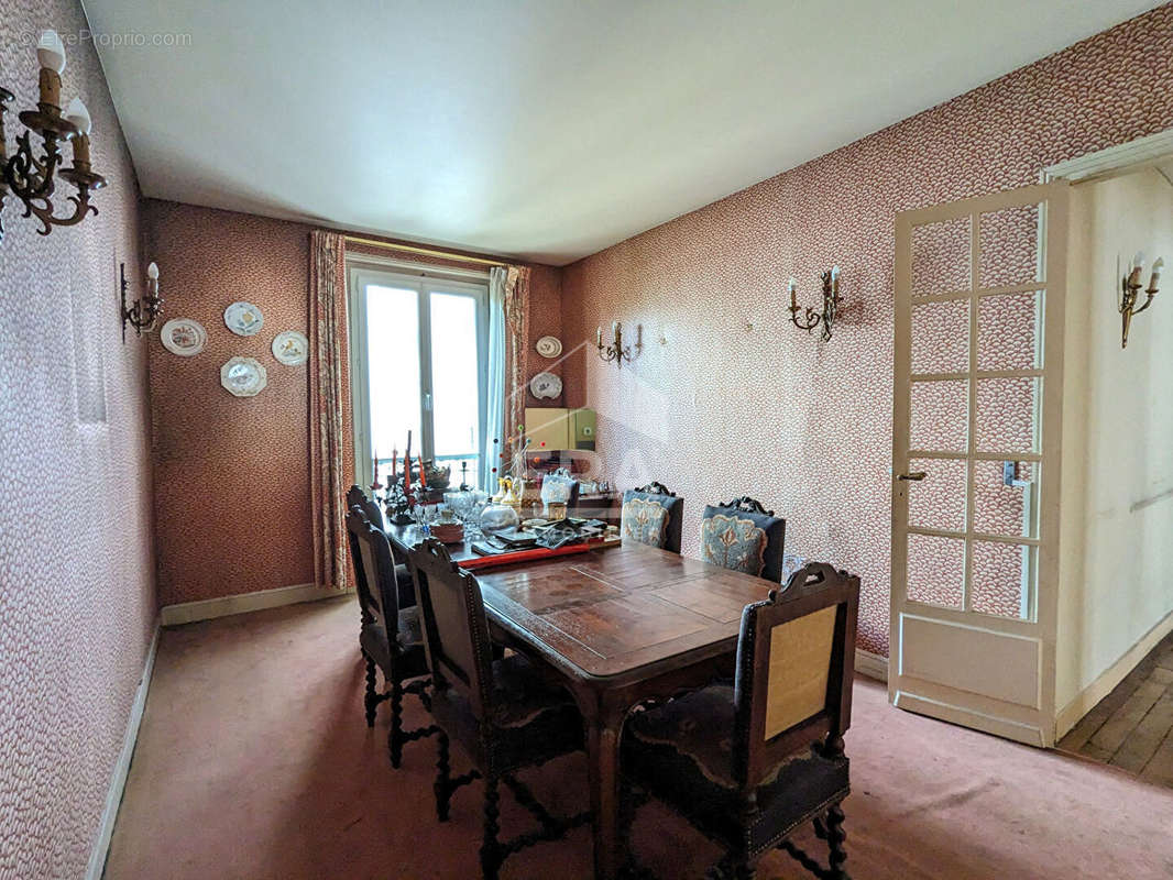 Appartement à NEUILLY-SUR-SEINE