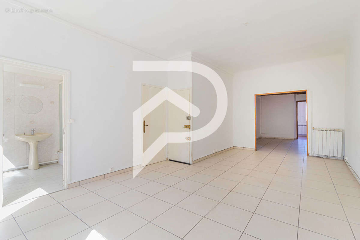 Appartement à MARSEILLE-7E