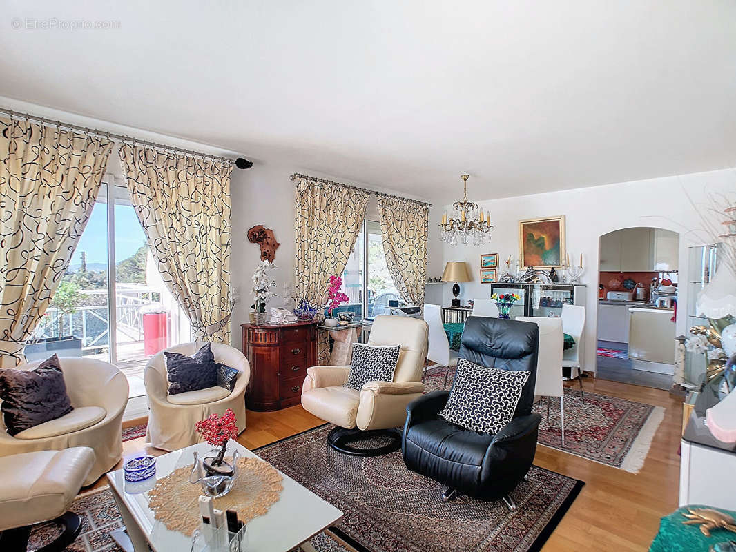 Appartement à SAINT-RAPHAEL