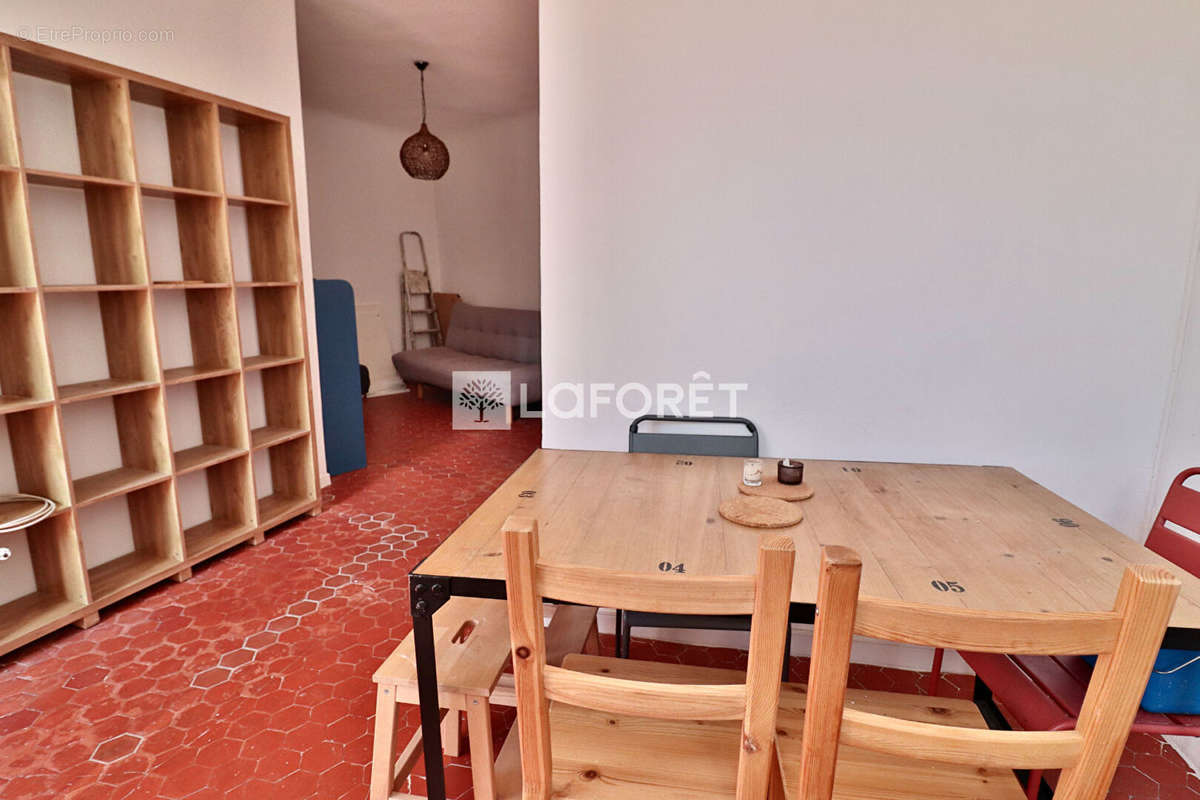 Appartement à MARSEILLE-1E