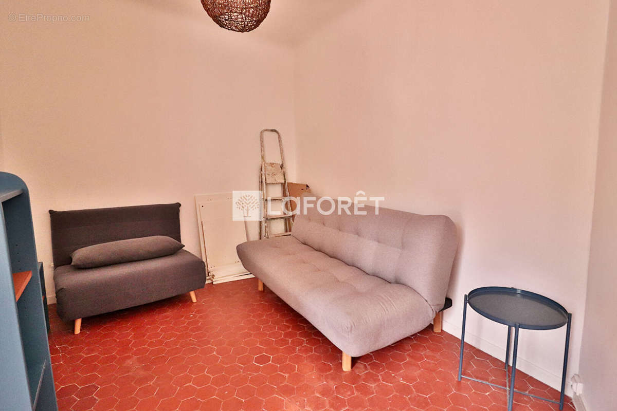 Appartement à MARSEILLE-1E