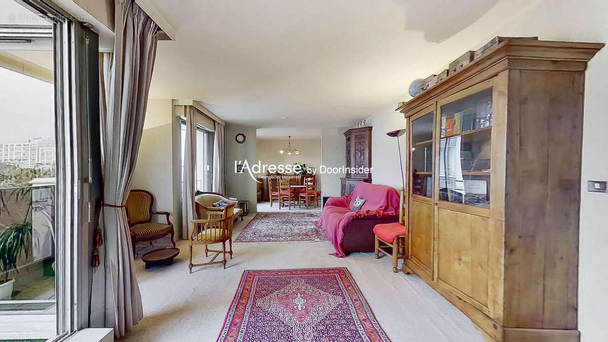 Appartement à PARIS-15E