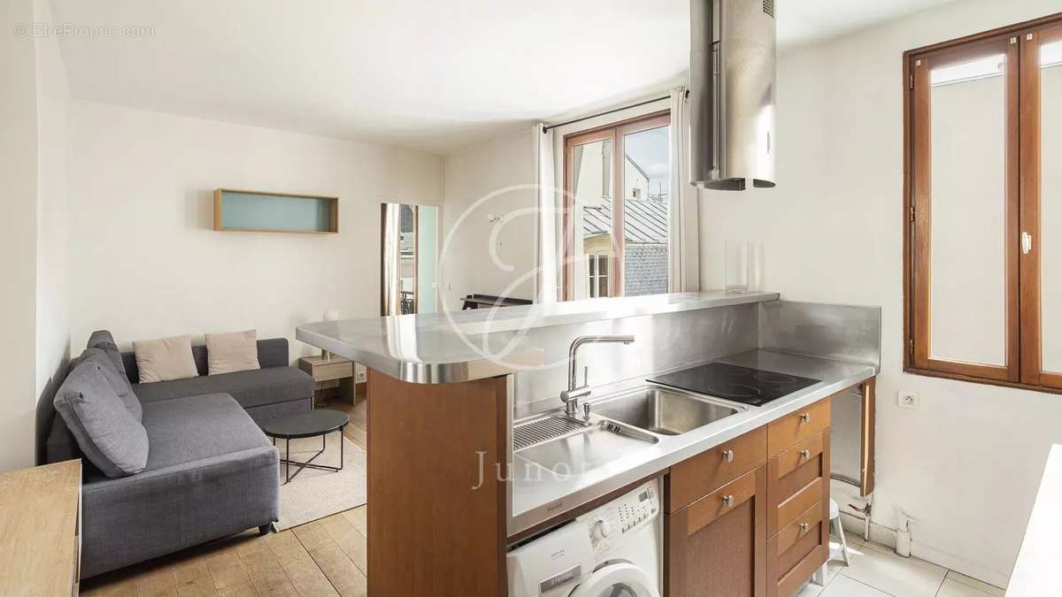 Appartement à PARIS-7E