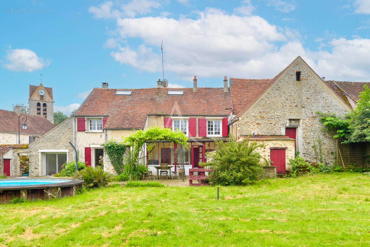 Maison à GUIGNES