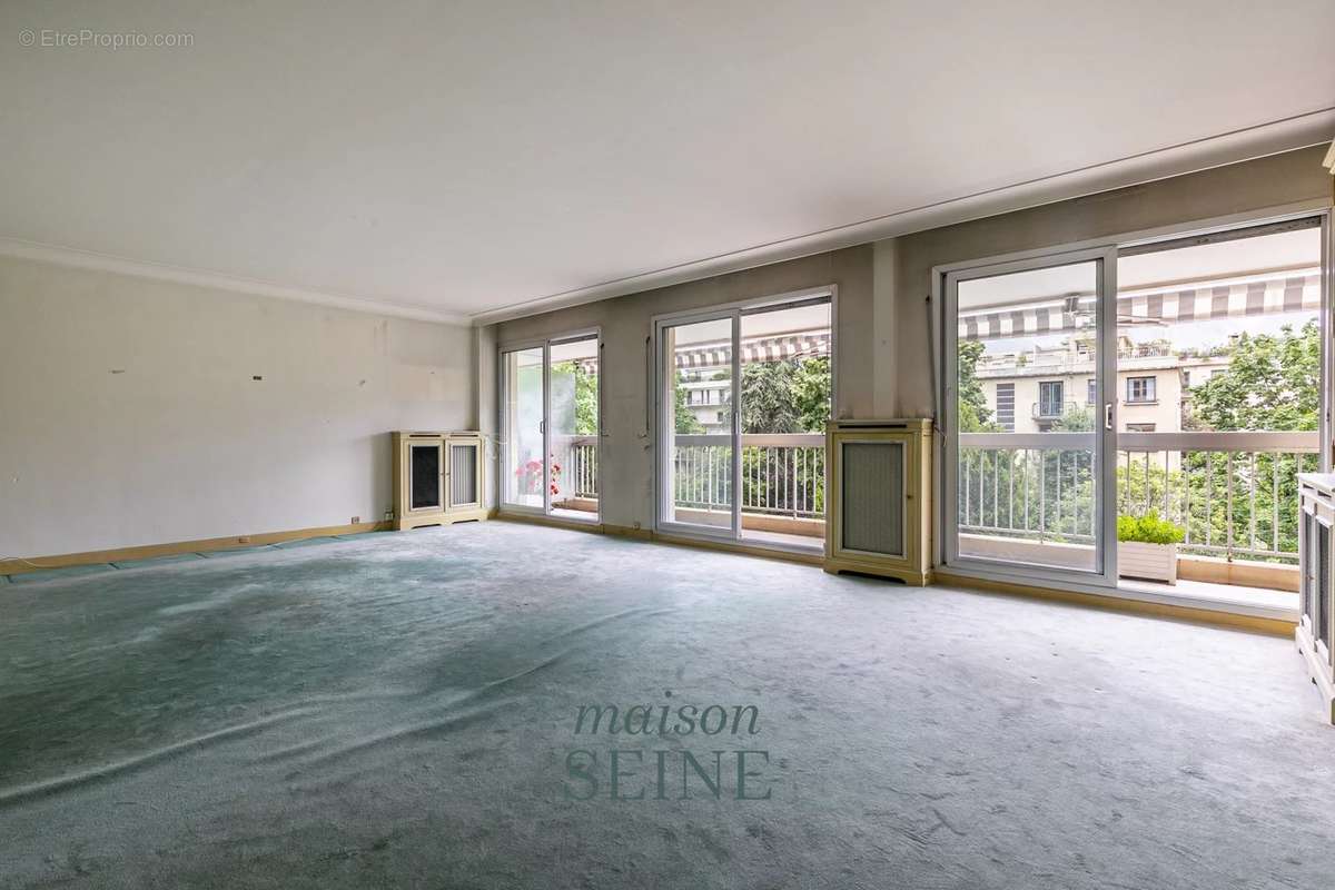 Appartement à NEUILLY-SUR-SEINE