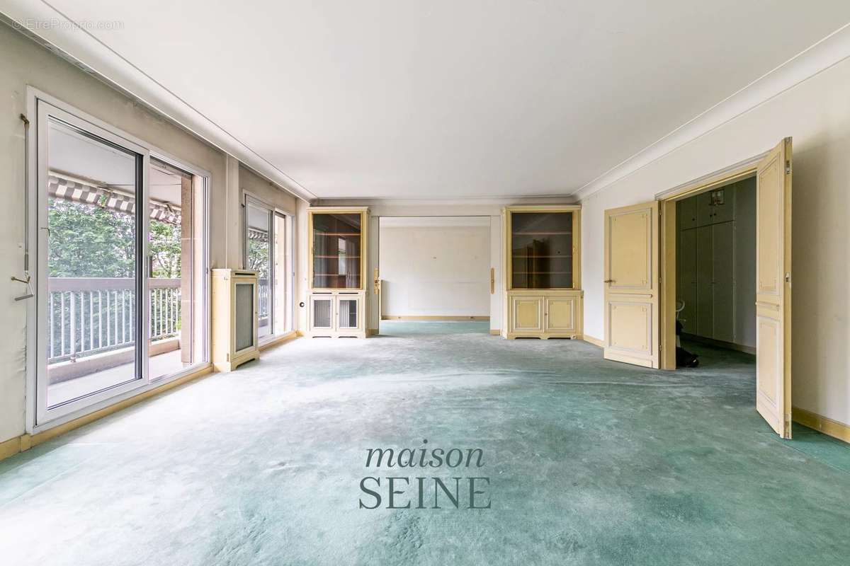 Appartement à NEUILLY-SUR-SEINE