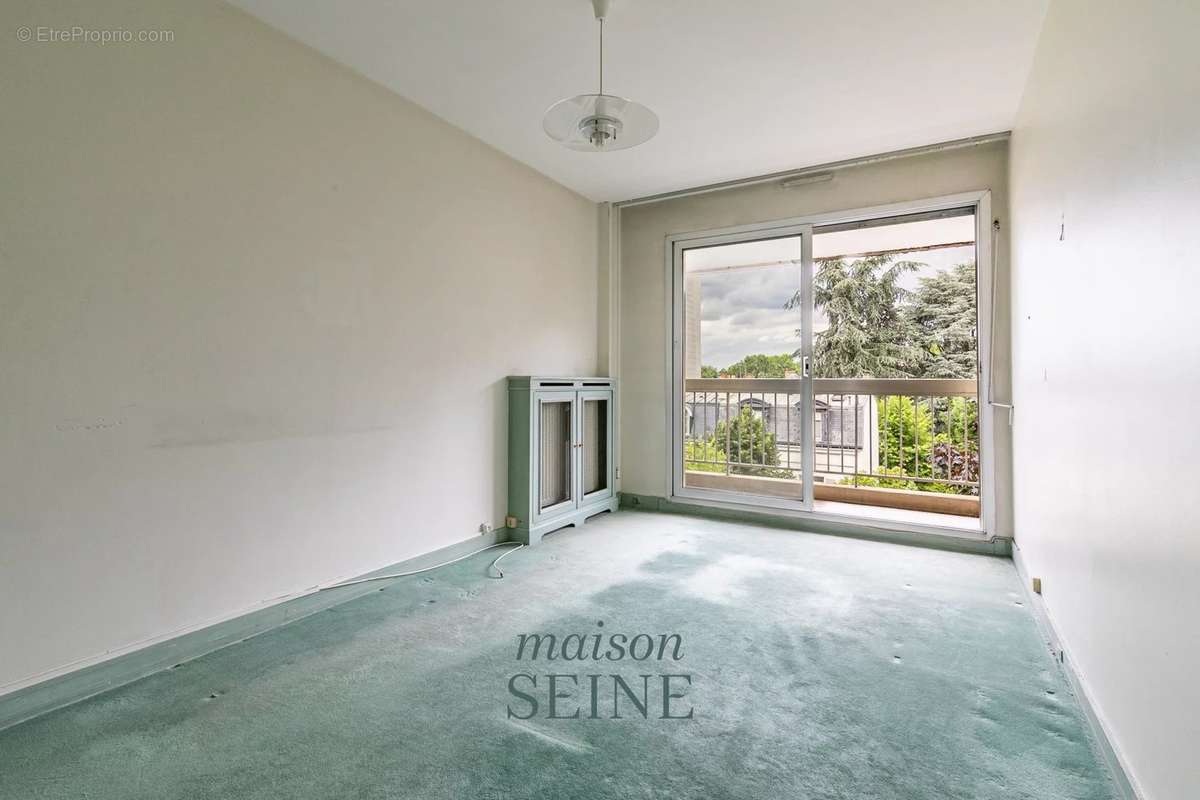 Appartement à NEUILLY-SUR-SEINE