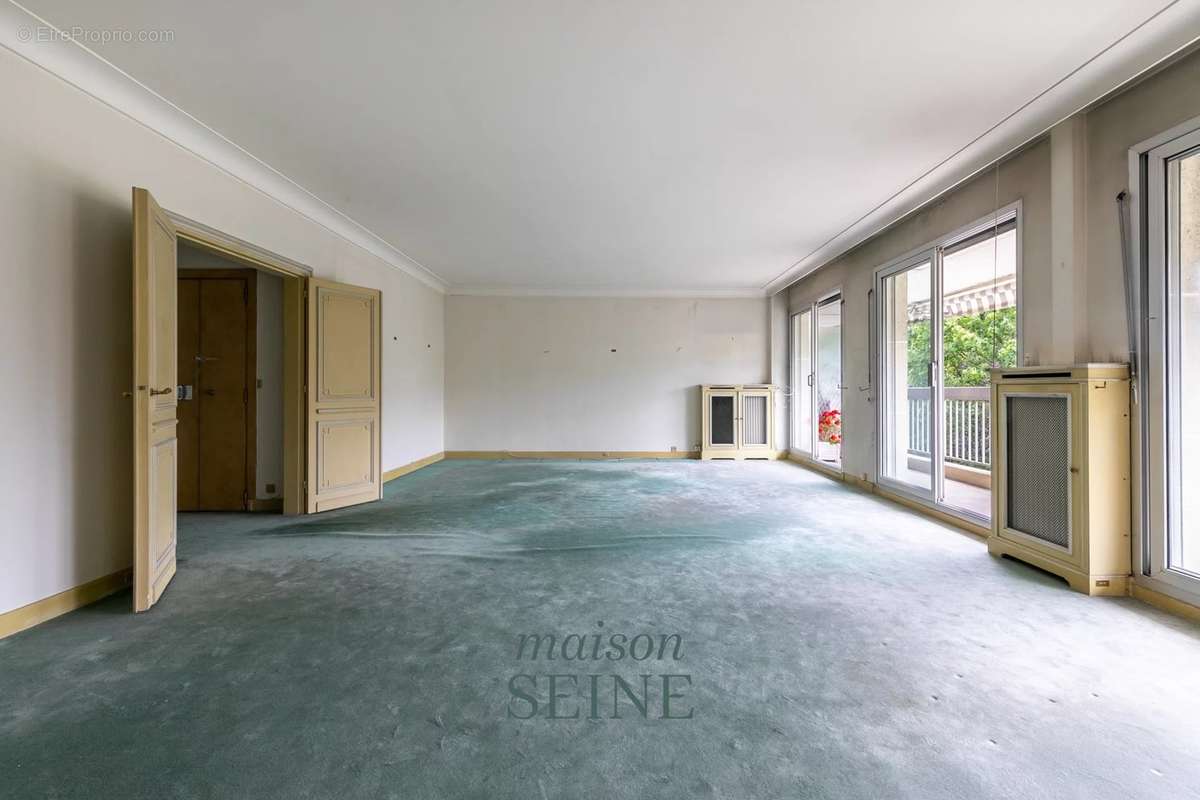 Appartement à NEUILLY-SUR-SEINE