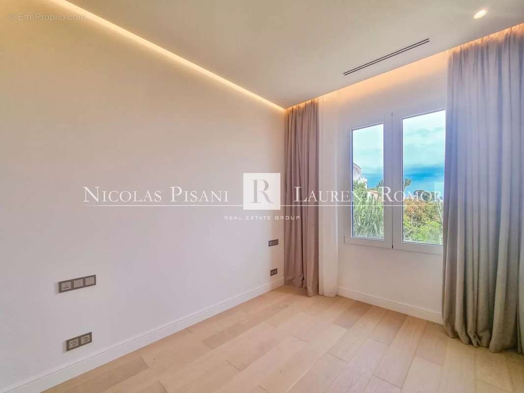 Appartement à VILLEFRANCHE-SUR-MER