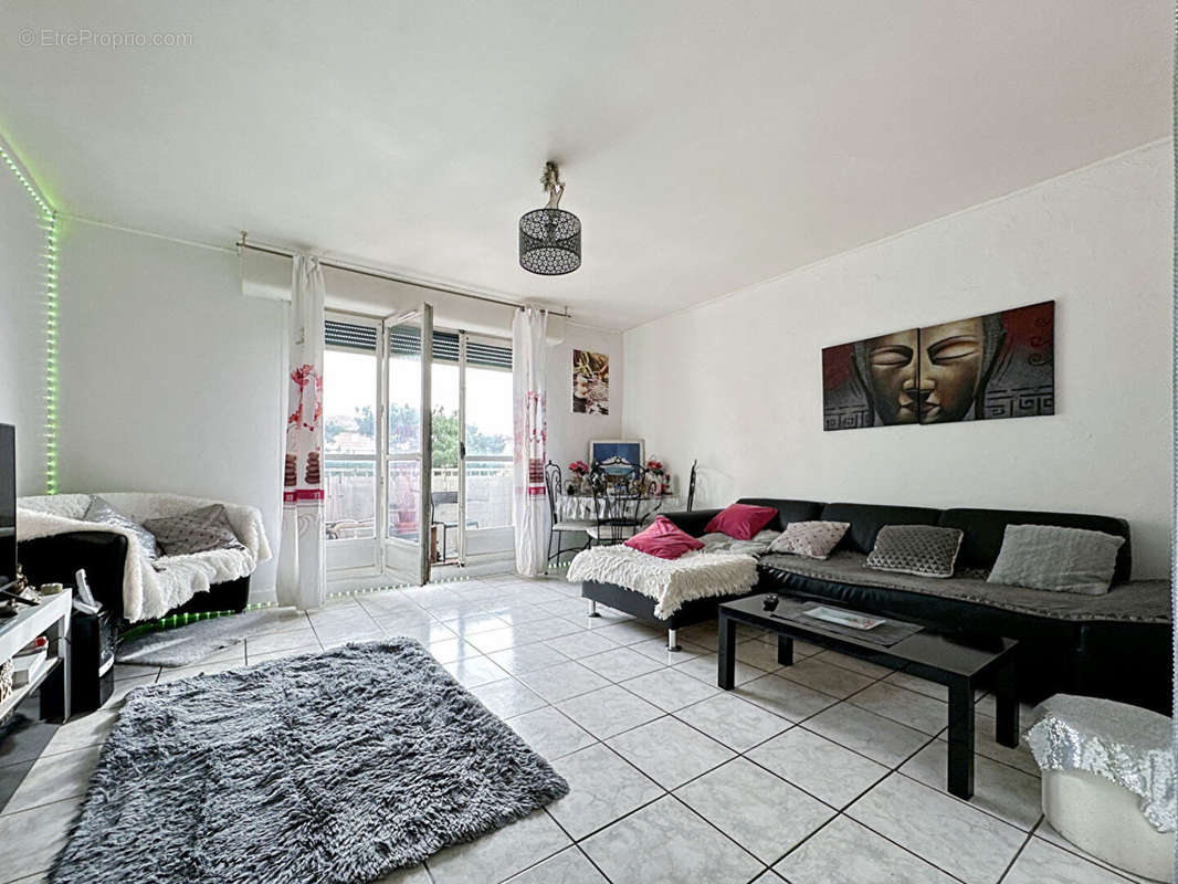 Appartement à MARSEILLE-13E