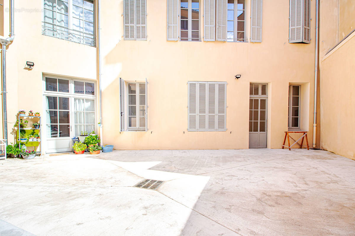 Appartement à AIX-EN-PROVENCE