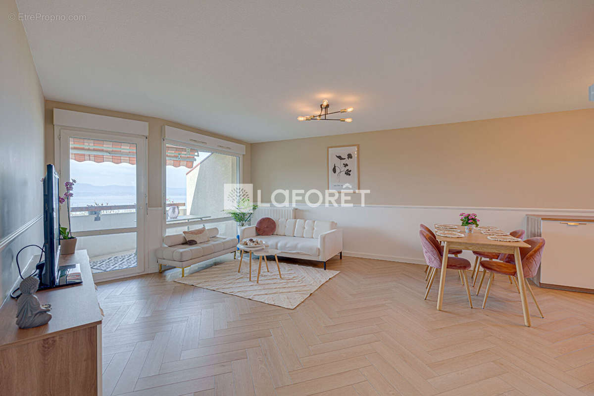 Appartement à EVIAN-LES-BAINS