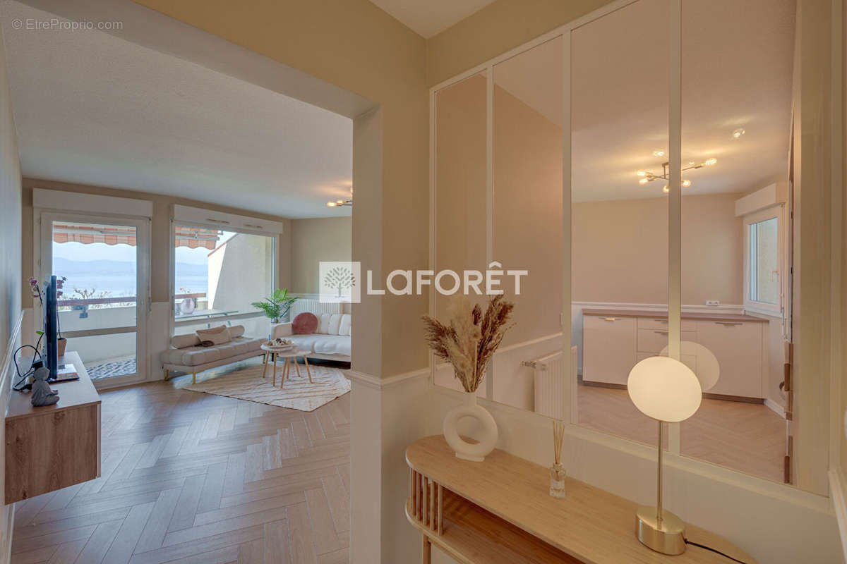 Appartement à EVIAN-LES-BAINS