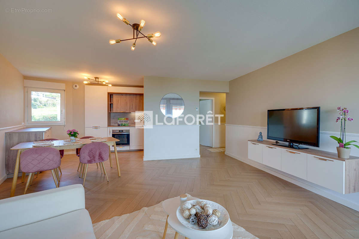 Appartement à EVIAN-LES-BAINS