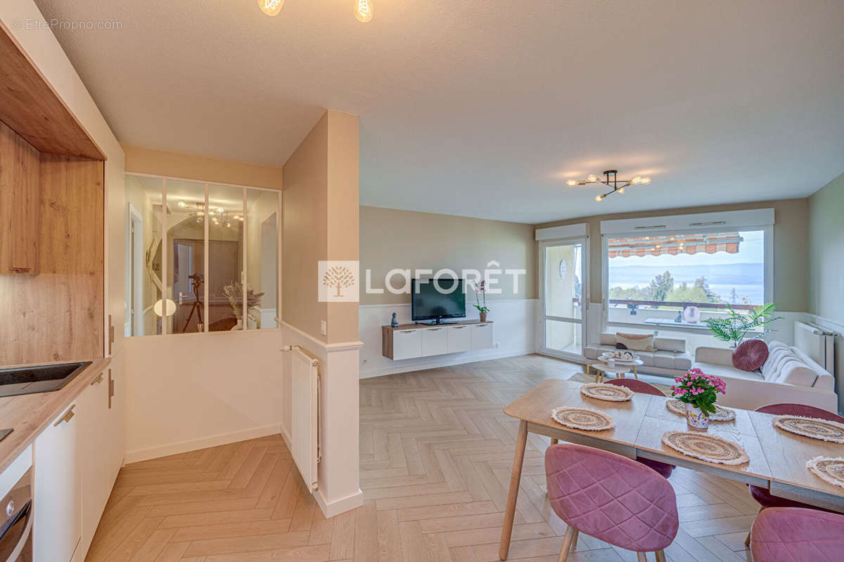 Appartement à EVIAN-LES-BAINS