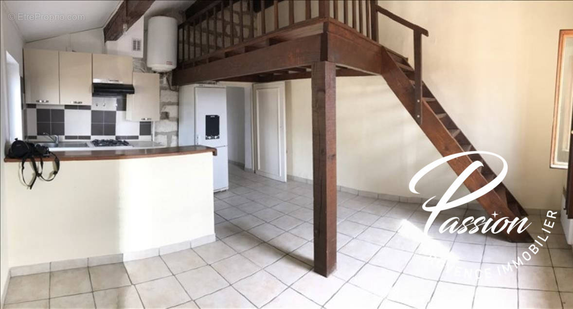 Appartement à SAINT-CHAMAS