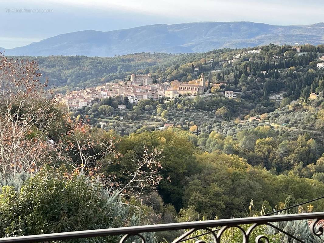 Appartement à MONTAUROUX