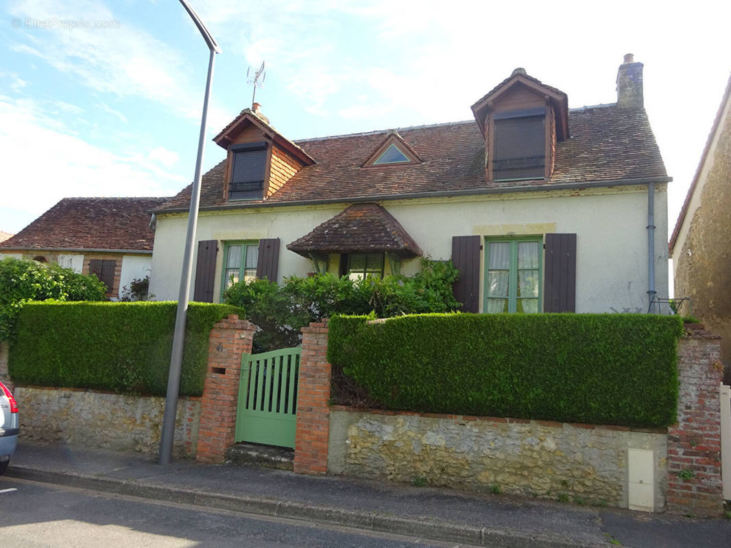 Maison à SCEAUX-SUR-HUISNE