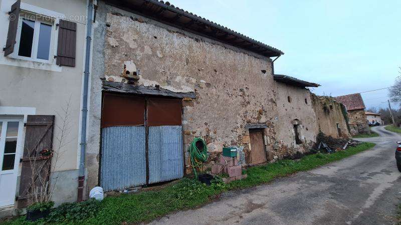 Maison à ECURAS