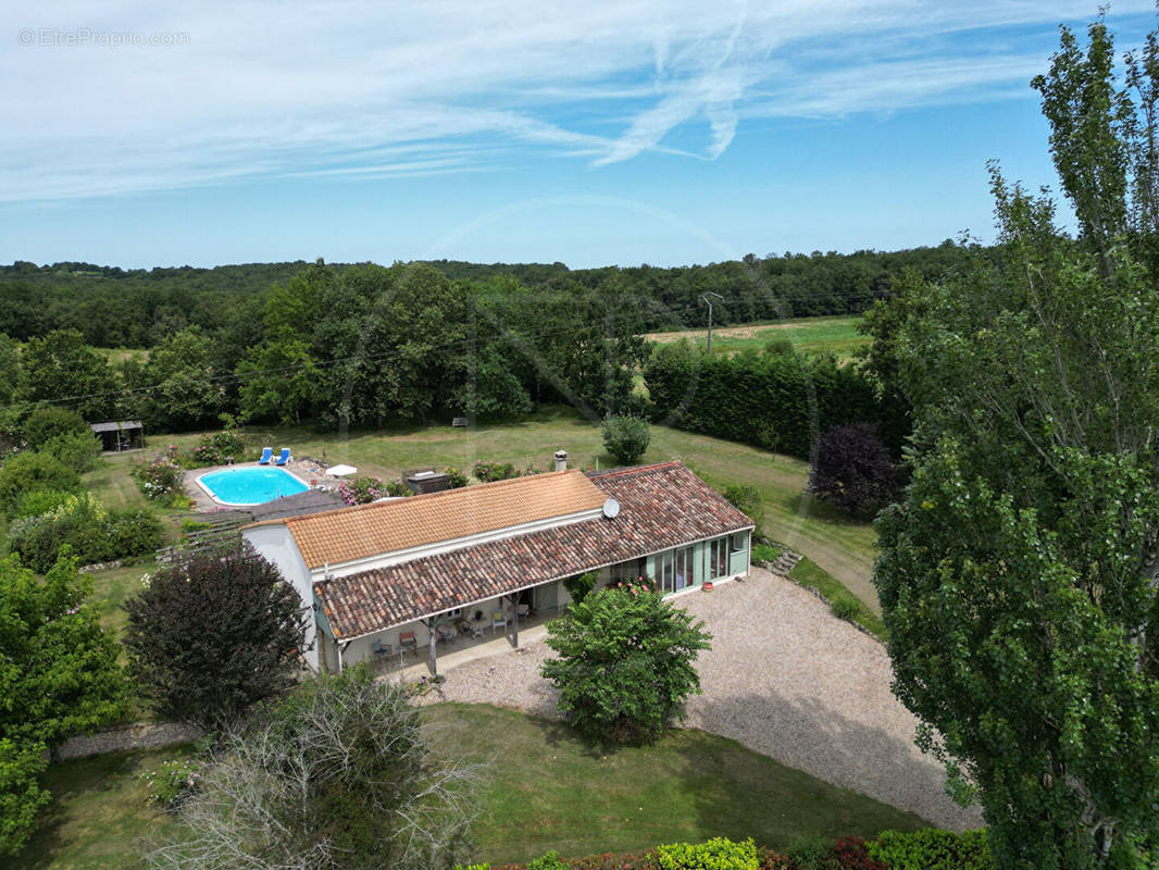 Maison à LEVIGNAC-DE-GUYENNE