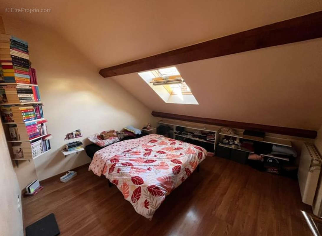 Appartement à MONTMOROT