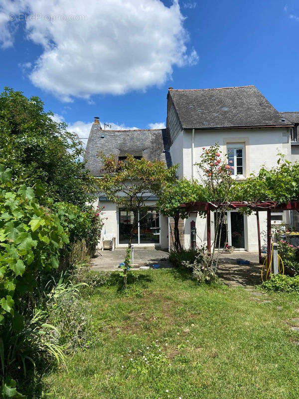 Maison à CHATEAUNEUF-SUR-SARTHE