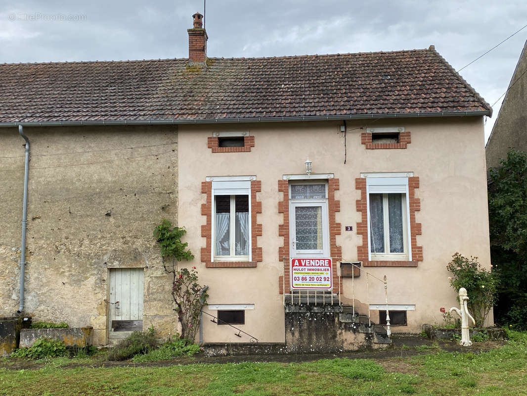 Maison à CERVON