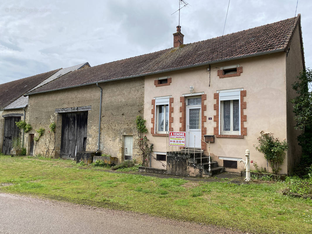 Maison à CERVON