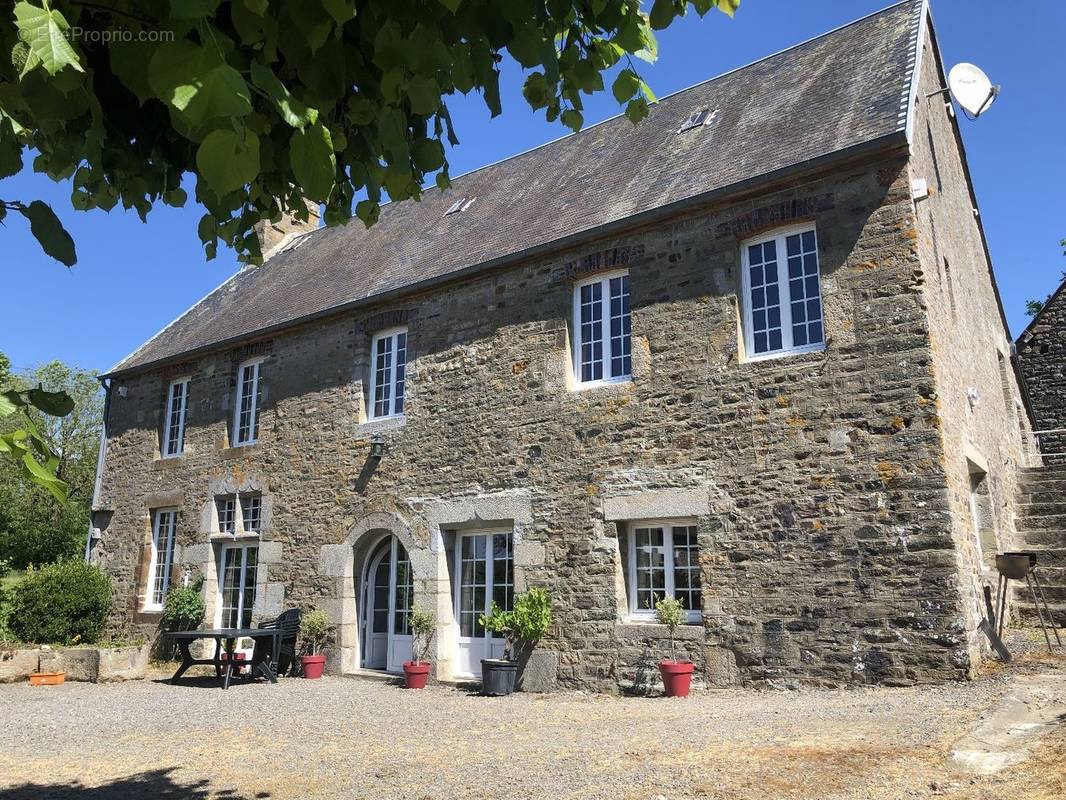 Maison à LE BENY-BOCAGE