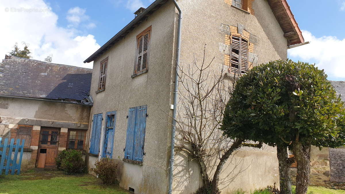 Maison à SAINT-GERMAIN-LES-BELLES