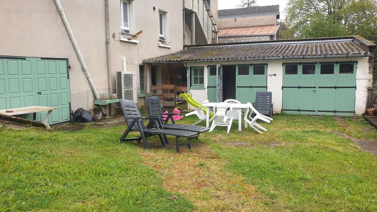 Maison à CHATEAUNEUF-LA-FORET