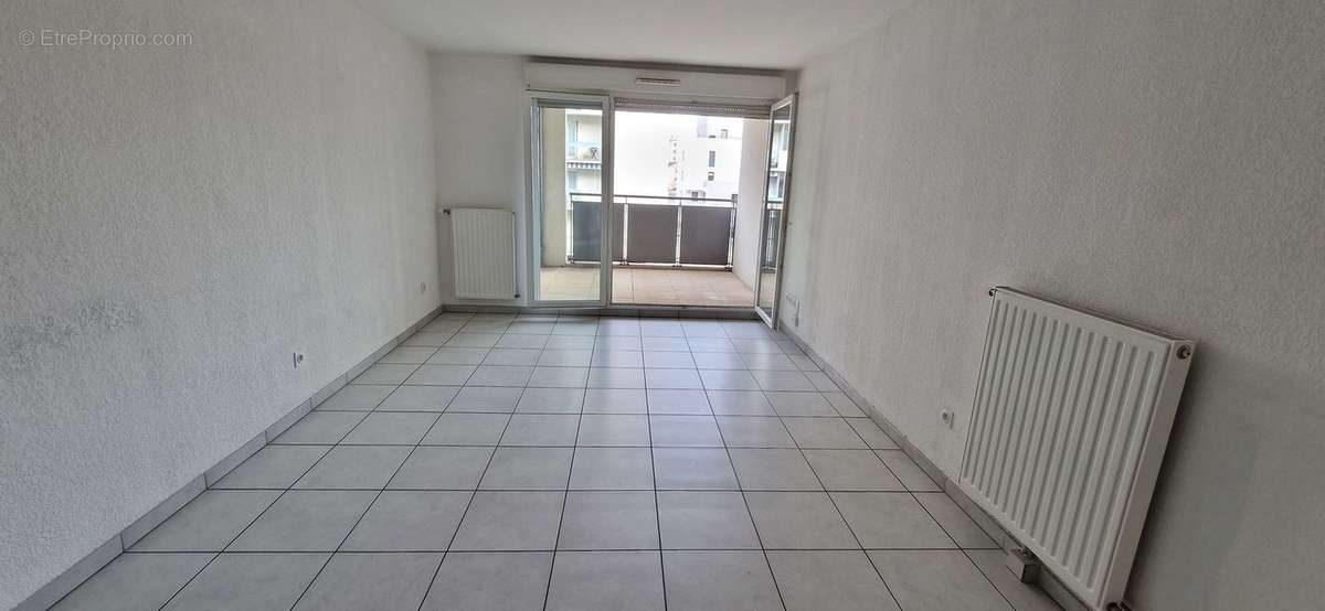 Appartement à LYON-8E