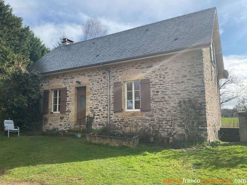 Maison à SAVIGNAC-LEDRIER