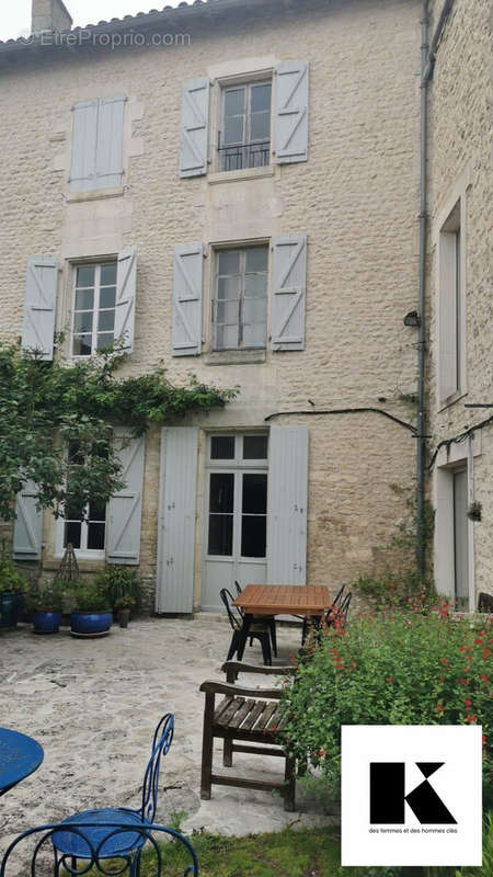 Maison à SAINT-JEAN-D&#039;ANGELY