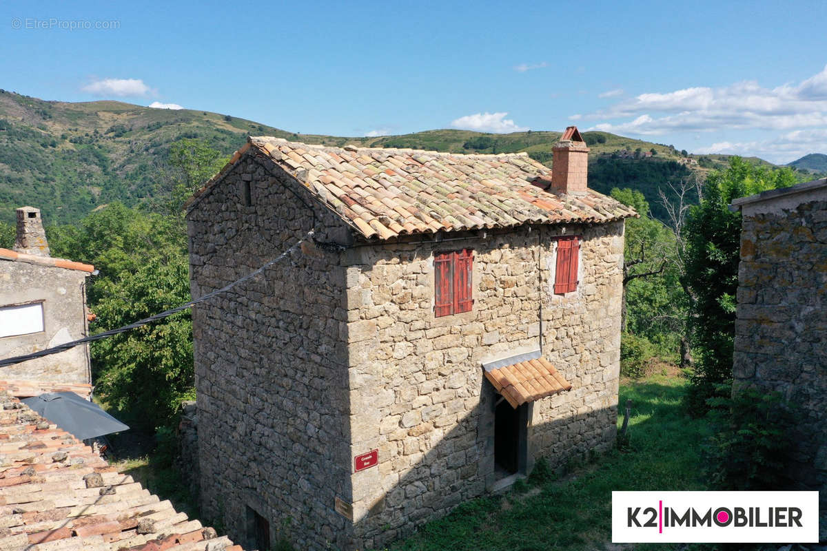 Maison à CREYSSEILLES