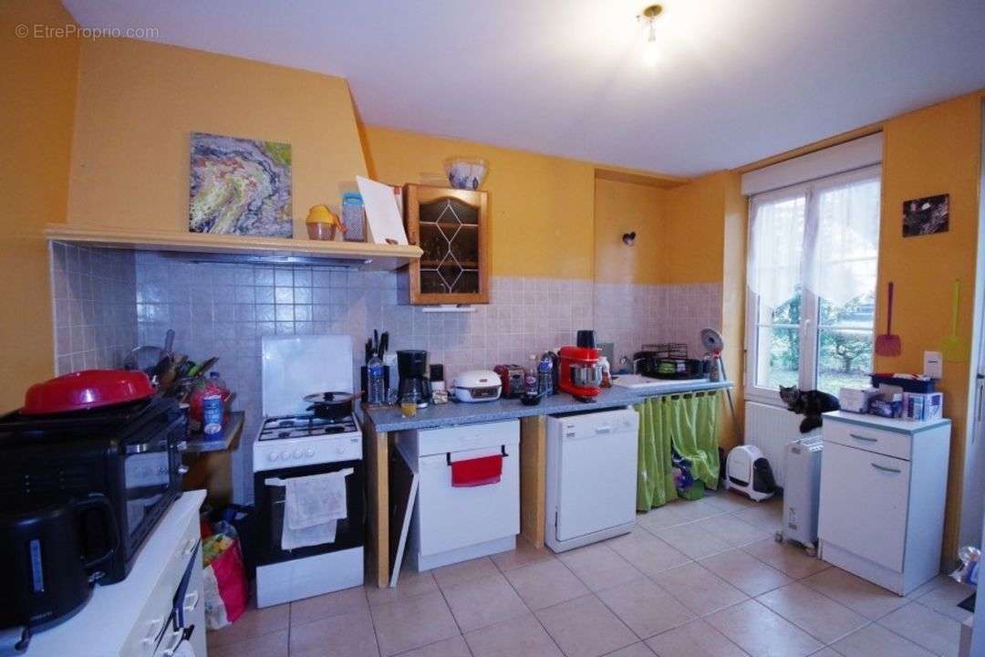 Appartement à LA ROCHE-EN-BRENIL