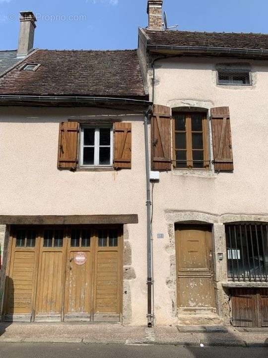 Appartement à SAULIEU