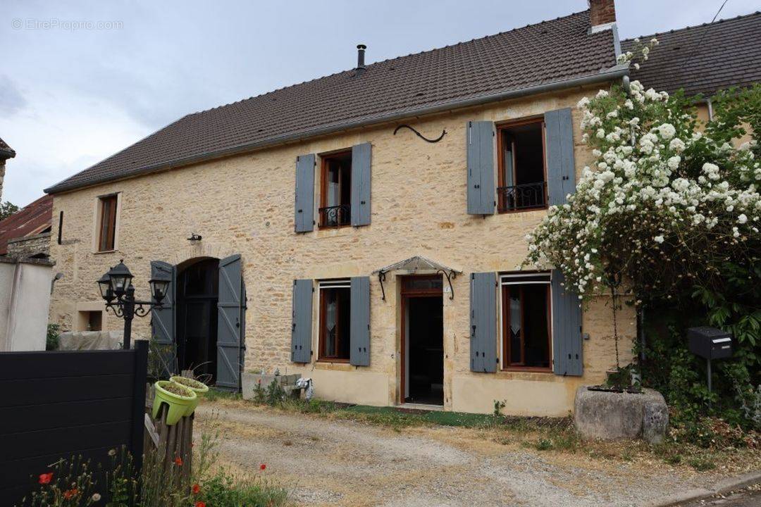 Maison à ARCY-SUR-CURE