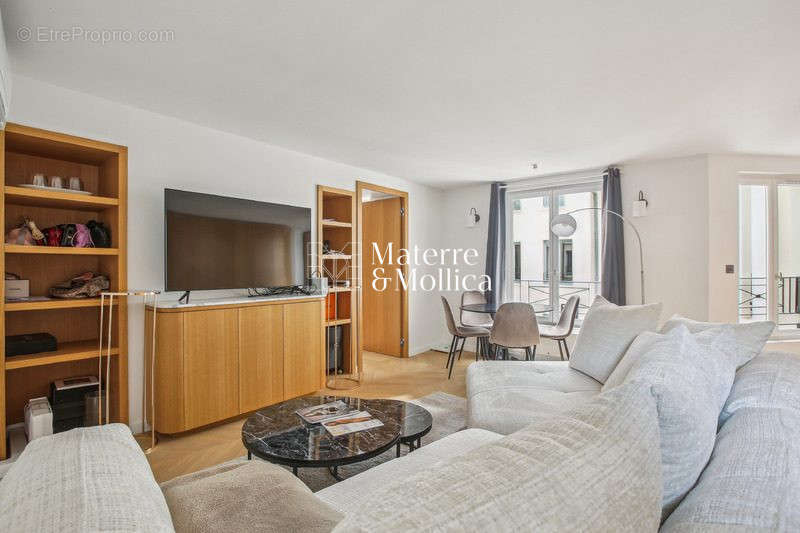 Appartement à PARIS-6E