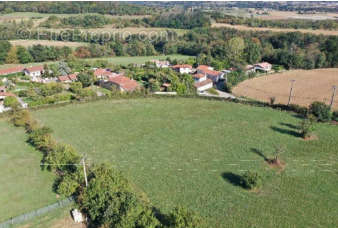 Terrain à MOISSIEU-SUR-DOLON