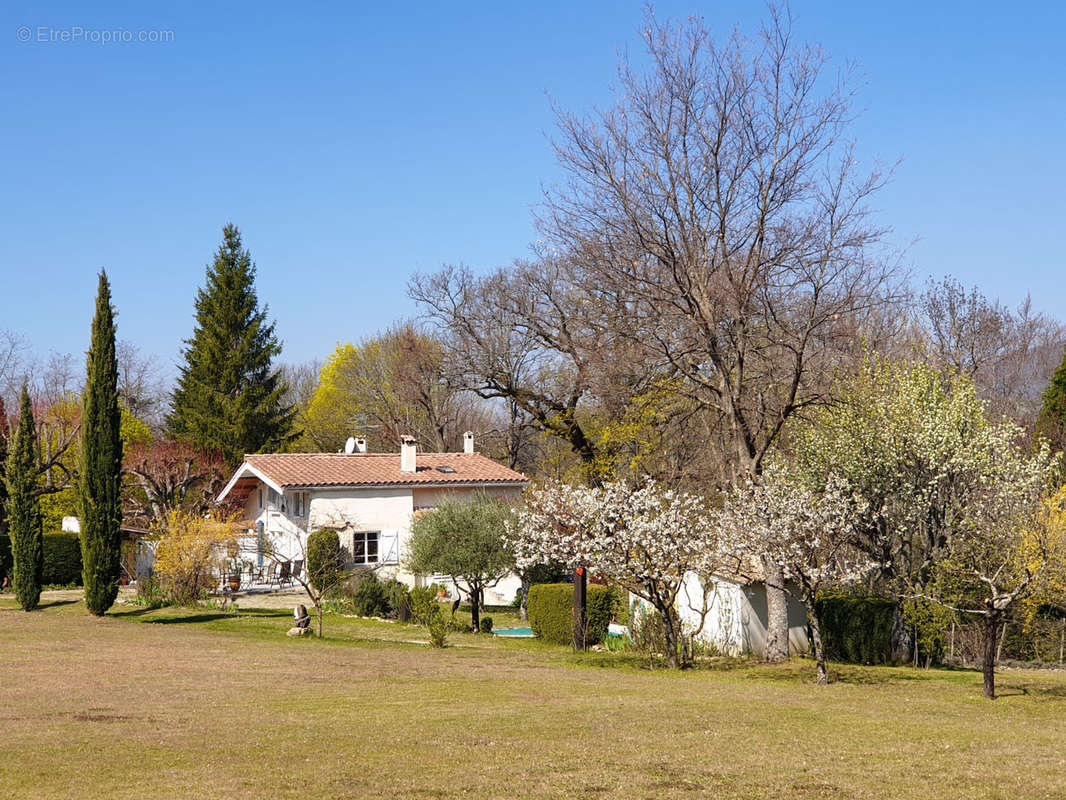 Maison à DIEULEFIT