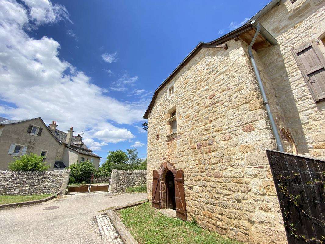 Maison à SEBAZAC-CONCOURES